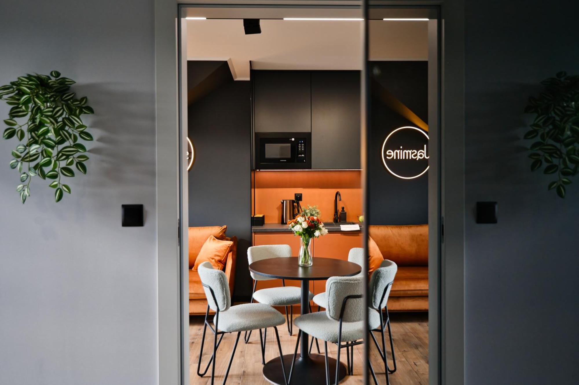 Aparthotel Jasmine By Housine Zator Exterior foto